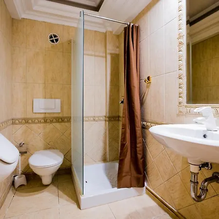 4 Liberty Suites 公寓 阿德耶