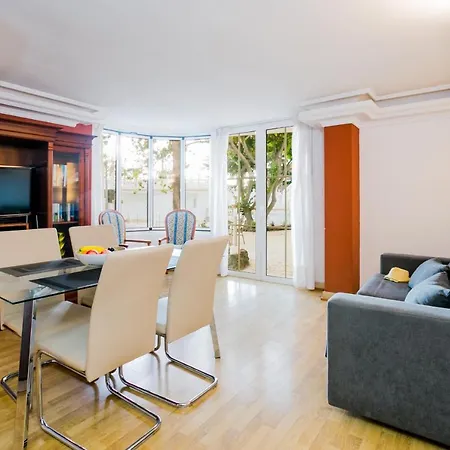 4 Liberty Suites *